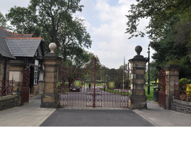 Entrance gateway to Mesnes Park